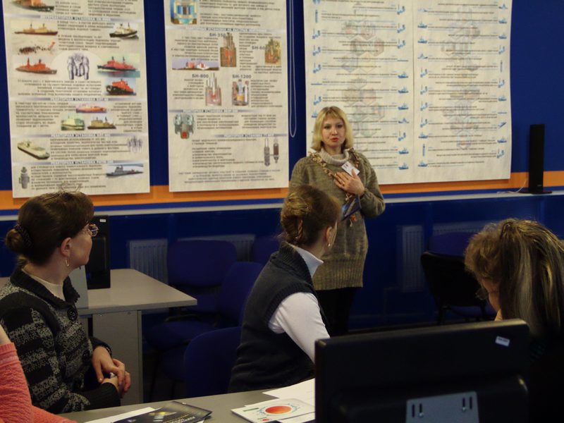 Фото к Учителя естественных наук познакомились с тематикой работы ИЦАЭ Нижнего Новгорода на 2014 год