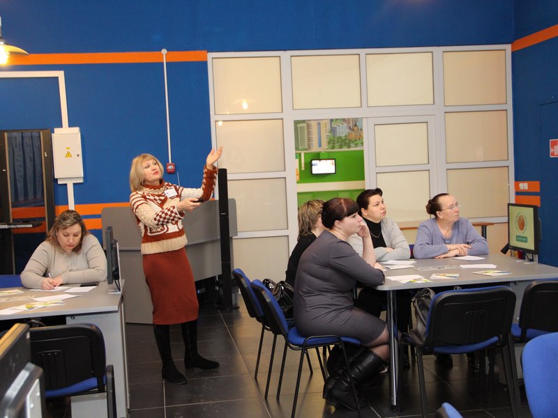 Фото к Учителя Нижегородской области в гостях у ИЦАЭ