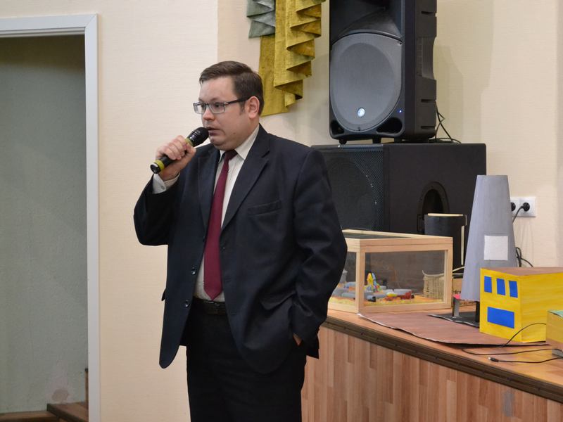 Фото к Информационный центр принял участие в городской технической олимпиаде для школьников