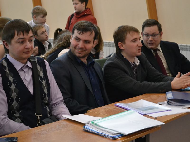 Фото к Информационный центр принял участие в городской технической олимпиаде для школьников