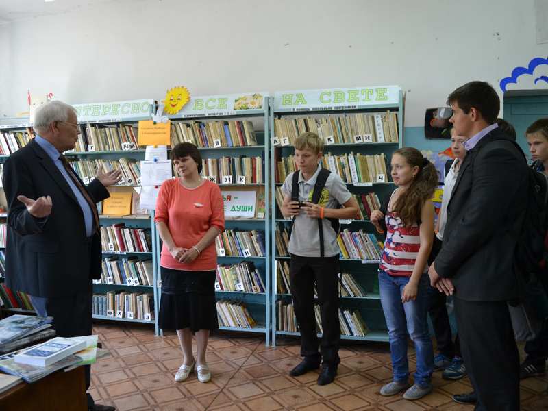 Фото к Библиотека Вознесенского района пополнилась книгами об атомной энергетике