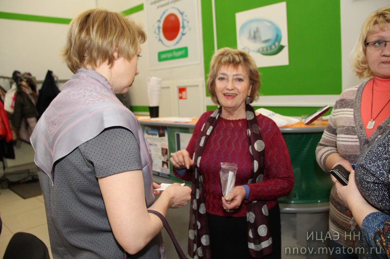 Фото к Пятилетняя жительница Донбасса рада, что «мы живем на Земле!»