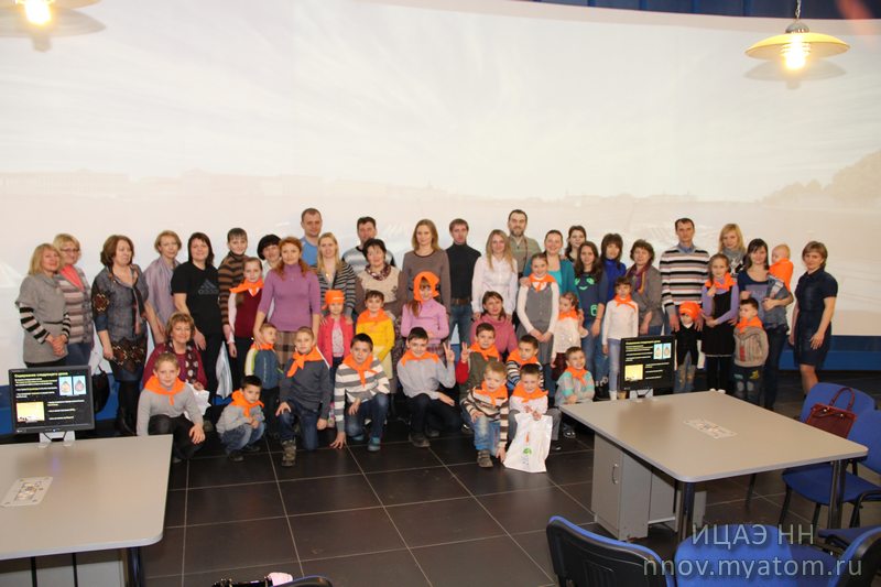 Фото к Пятилетняя жительница Донбасса рада, что «мы живем на Земле!»