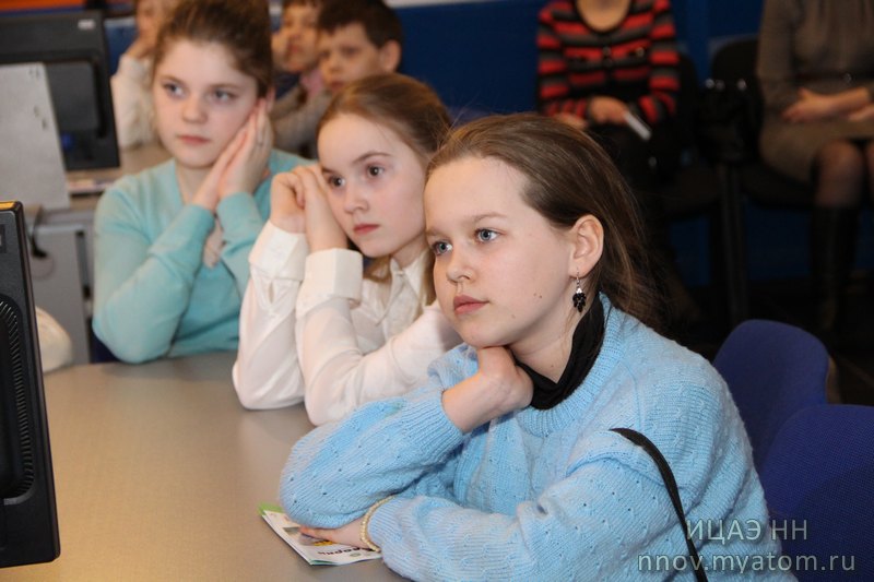 Фото к Юные эрудиты из Арзамаса побывали в гостях у информационного центра по атомной энергии