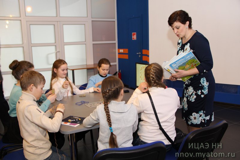 Фото к Юные эрудиты из Арзамаса побывали в гостях у информационного центра по атомной энергии