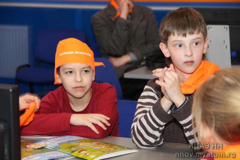 Фото к Юные эрудиты из Арзамаса побывали в гостях у информационного центра по атомной энергии