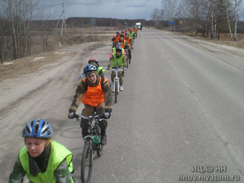 Фото к Юные десантники совершили велопробег в честь Великой Победы