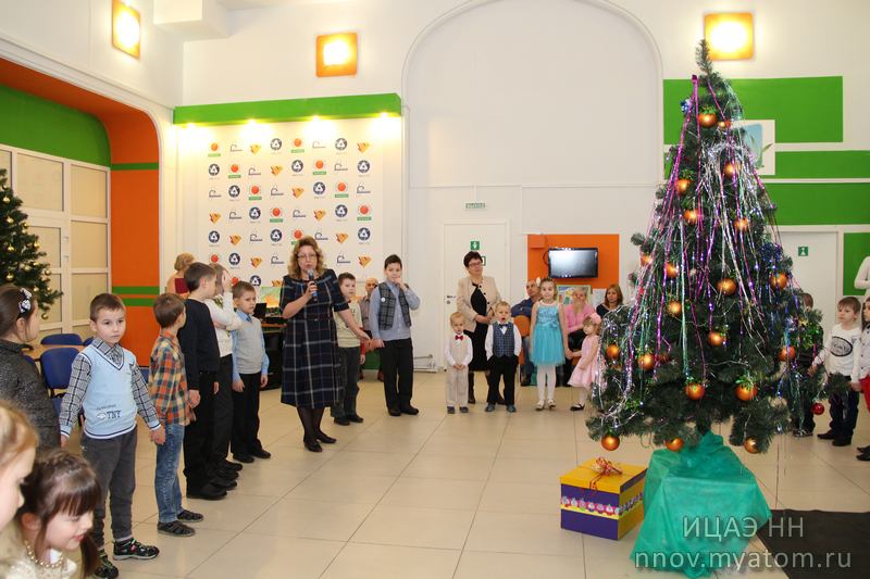 Фото к Дед Мороз, мартышка и атомная книжка