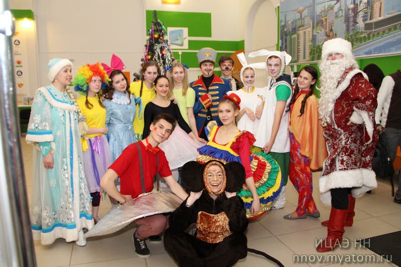 Фото к Дед Мороз, мартышка и атомная книжка