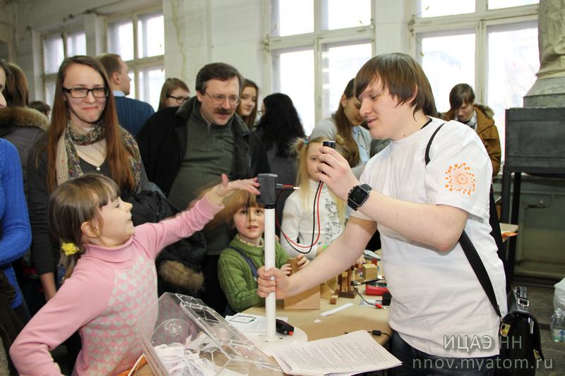 Фото к Фестиваль «42» или материализация знаний с помощью научного подхода