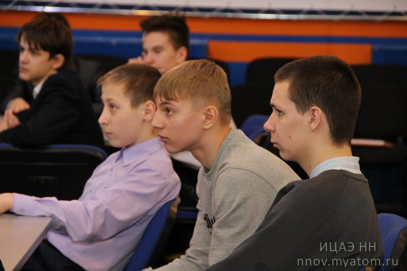 Фото к НВТ. День третий: Нижегородские школьники примерили на себя роль создателей