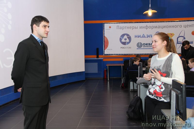 Фото к НВТ. День третий: Нижегородские школьники примерили на себя роль создателей