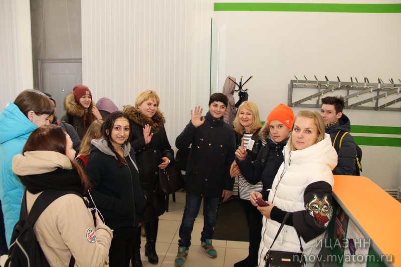 Фото к НВТ. День третий: Нижегородские школьники примерили на себя роль создателей