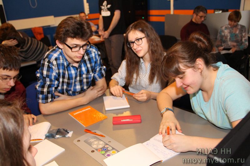 Фото к Нижегородские школьники продемонстрировали в финале свою «Формулу интеллекта 2016»
