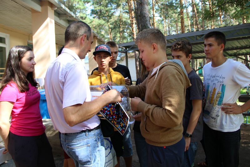 Фото к О суперкомпьютерах в летней физико-математической школе ИПФ РАН